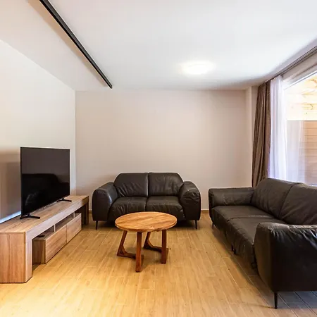 아파트 Ama's Duplex 5 - Parking, Kitchen,