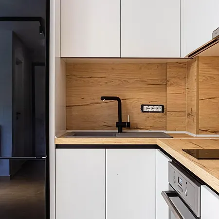 Ama's Duplex 5 - Parking, Kitchen,