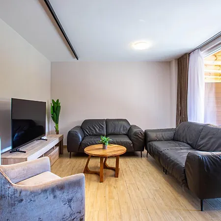 Ama's Duplex 5 - Parking, Kitchen, Apartment