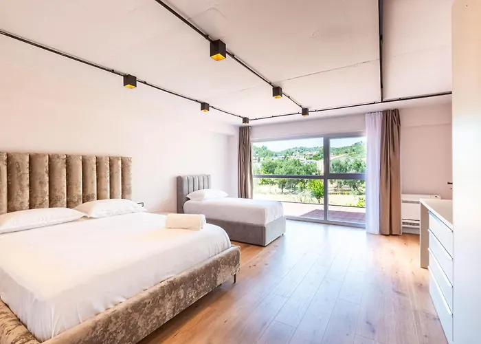 Ama's Duplex 5 - Parking, Kitchen,